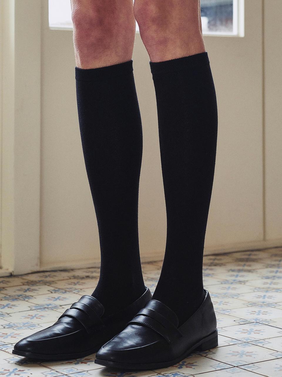 LOEIL Soft Plain Knee Socks