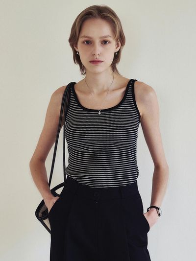 LOEIL Stripe Ribbed Sleeveless - Black