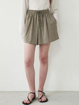LOEIL Summer Light Banded Shorts - Beige