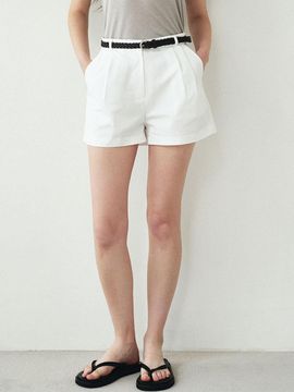 LOEIL Two Pintuck Chino Short Pants - White