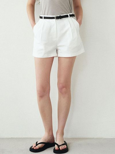 LOEIL Two Pintuck Chino Short Pants - White