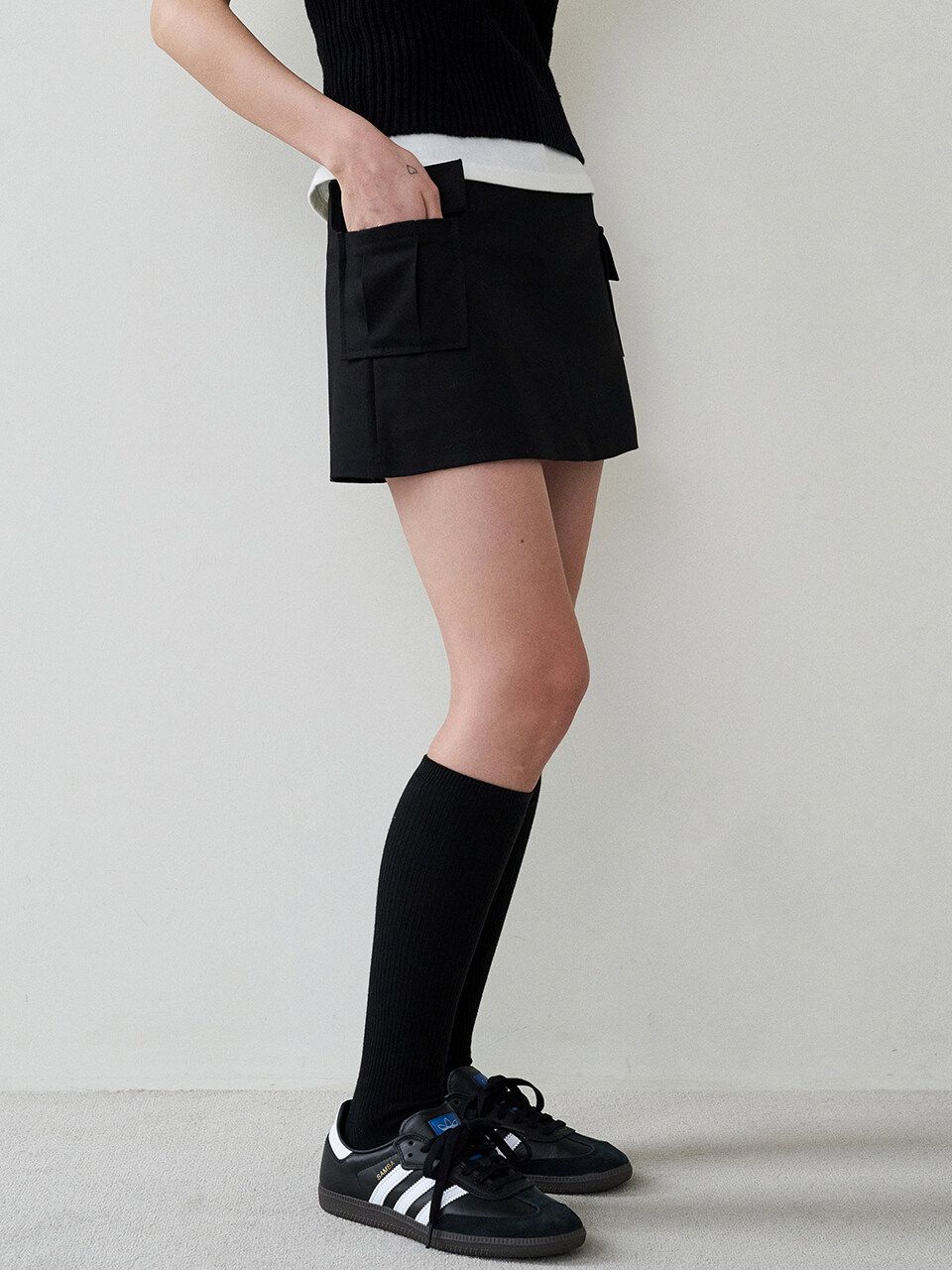 LOEIL Vintage Cargo Short Skirt _ Black