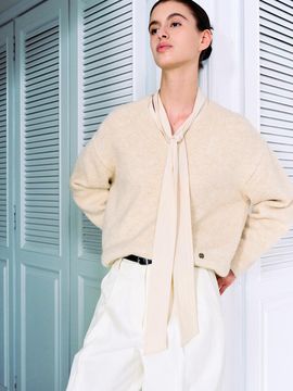 LOEUVRE Wool V-neck Knit Pullover - 3 Colors