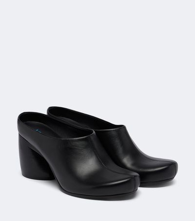 Loewe Loewe Oval leather mules