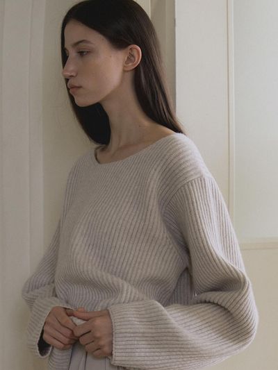 L’oiE Square Neck Wool Box Back Slit Knit [Beige] (L138)