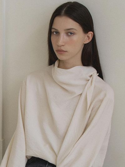 L’oiE Tie-up Scarf Rayon-Nylon Blouse [Beige] (L131)