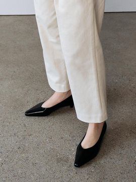 Loiret Italian Vintage Leather Square Toe Kitten Heel Pump