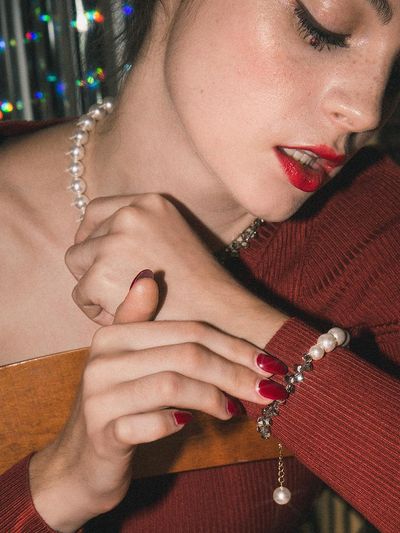 L’OMBRILLANT Crystal Pearl Adjustable Bracelet