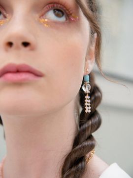 L’OMBRILLANT Crystal Tassel Drop Earrings [BLUE]