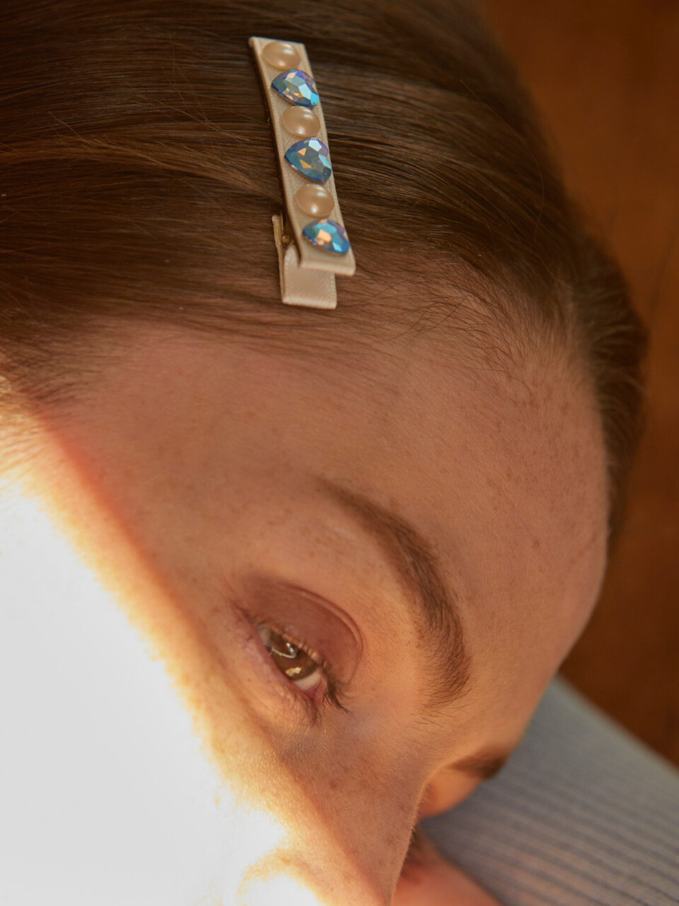 L’OMBRILLANT Petite Coeur Hair Clip _ White