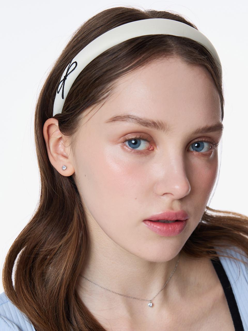 L’OMBRILLANT Ribbon Satin Hairband [Light Beige]