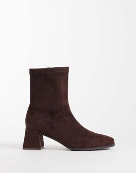London Rebel London Rebel Tabitha faux suede block heeled ankle boots in chocolate-Brown