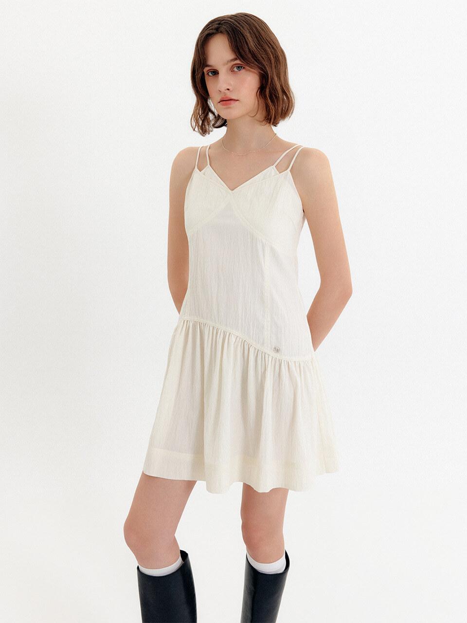 LOOKAST Shirring Sleeveless Double-line Dress [Cream]