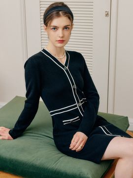 LOOKAST Yuri V-Neck Knit Dress_2 Colors