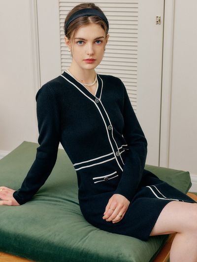 LOOKAST Yuri V-Neck Knit Dress_2 Colors