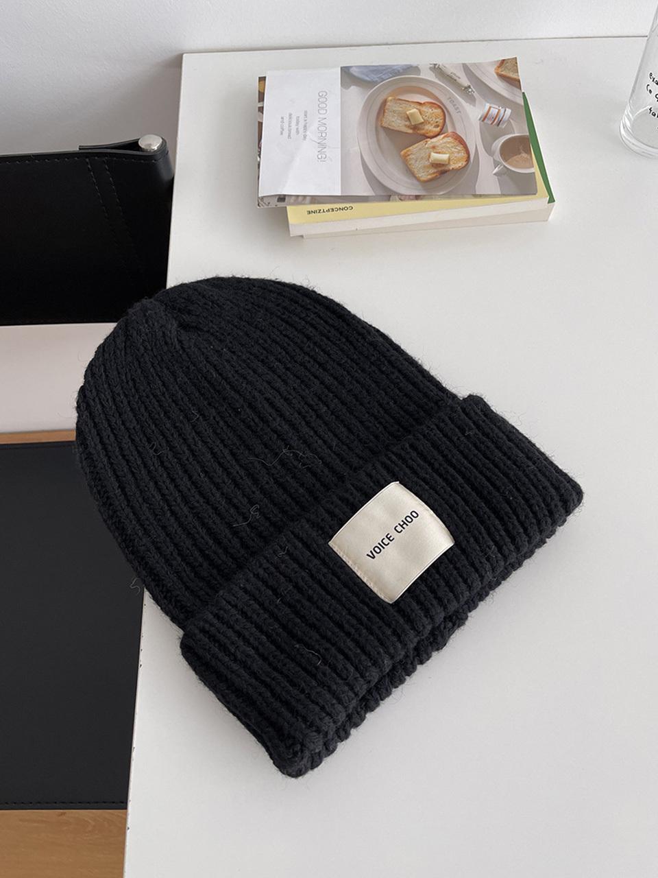 LOOKING4U Voice Chu's signature label, Beanie Black