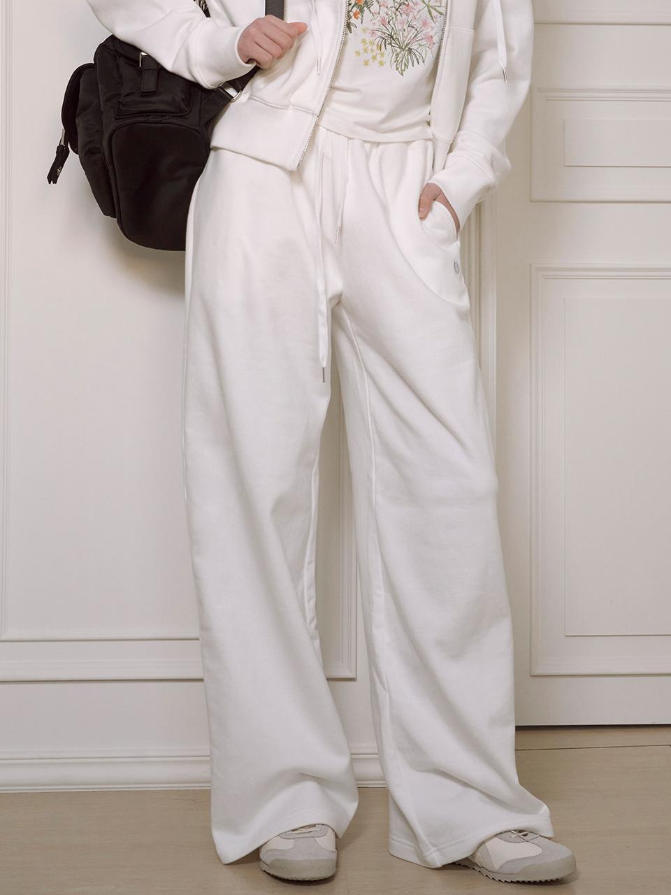 LOTS YOU lotsyou Bunny Logo Sweatpants [WHITE]