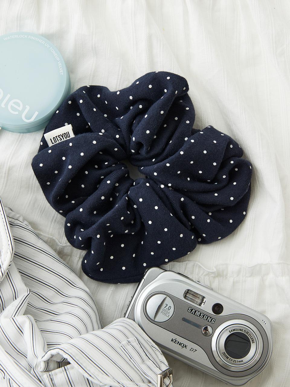 LOTS YOU lotsyou Darlene Scrunchie [Navy]