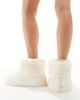 Loungeable Loungeable cozy slipper boots in cream faux fur-White - 3
