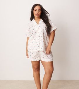 Loungeable Loungeable Curve heart printed textured short sleeve shirt & shorts pajama set in ivory-White