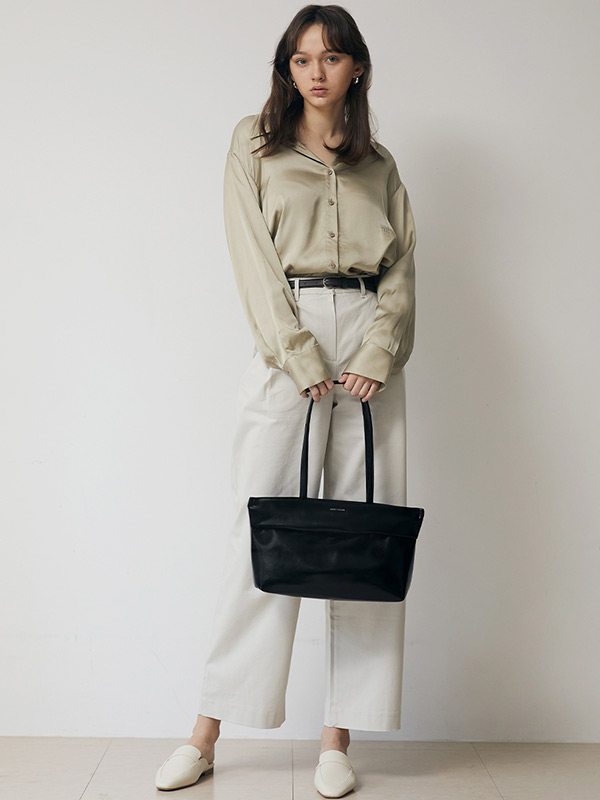 LOVE CHARM Leah Shoulder Bag - Soft Matt