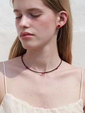 LOVE ME MONSTER 5 Flower Spinel Choker (2 Colors)