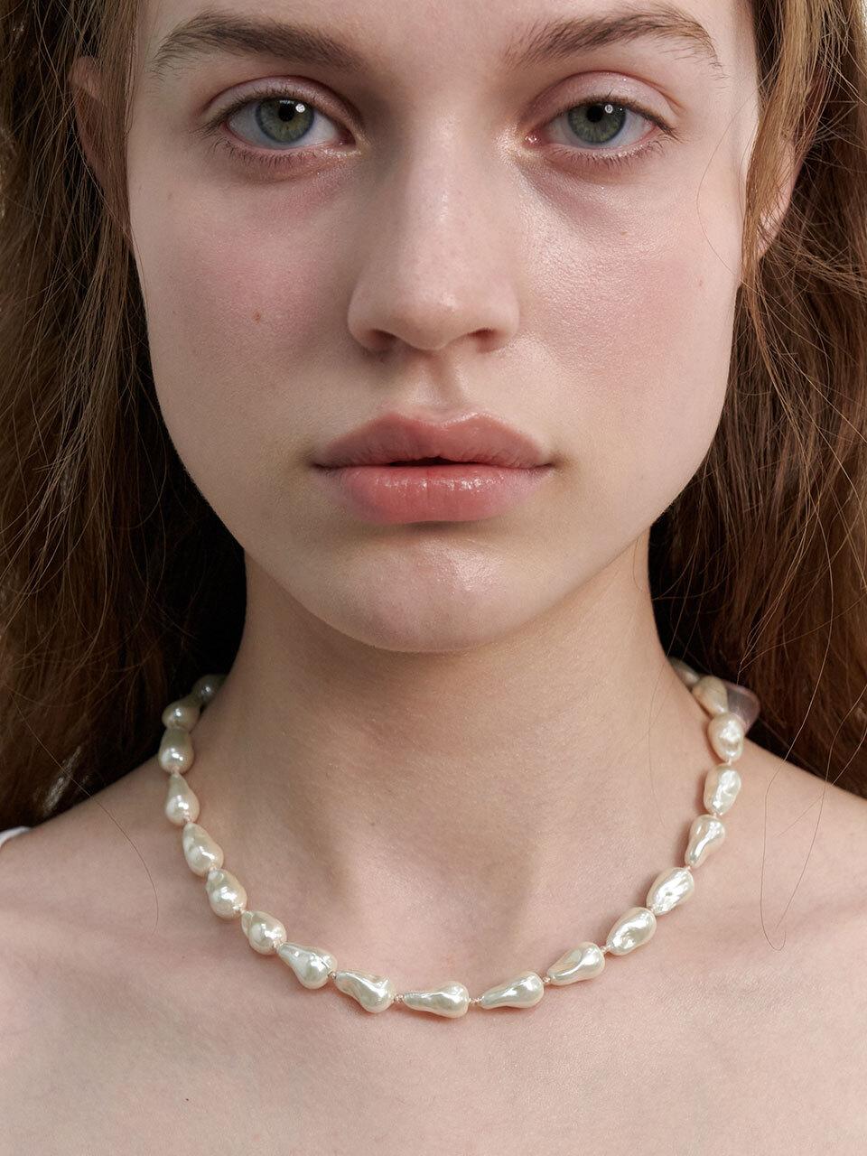 LOVE ME MONSTER Baroque Pearl Sheer Ribbon Necklace
