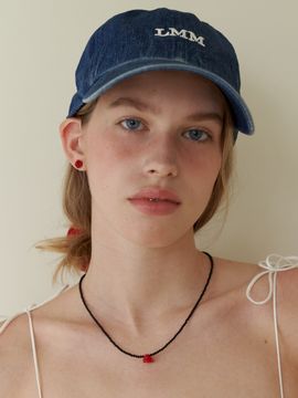 LOVE ME MONSTER Black Flower Necklace