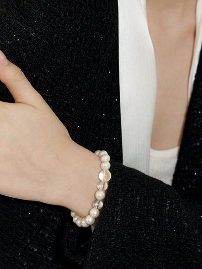 LOVE ME MONSTER Classic 90s Pearl Bracelet
