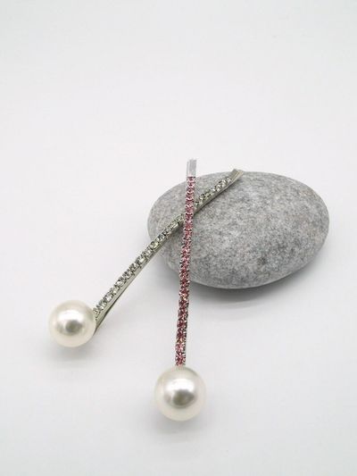 LOVE ME MONSTER Exclusive-Pearl And Cubic Hair Pin