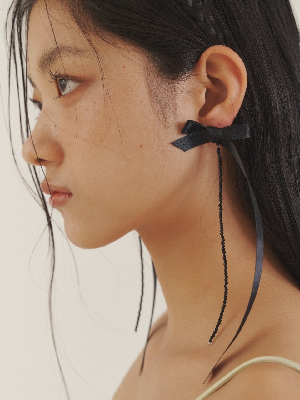 LOVE ME MONSTER Long Long Love Ribbon Earrings_Black