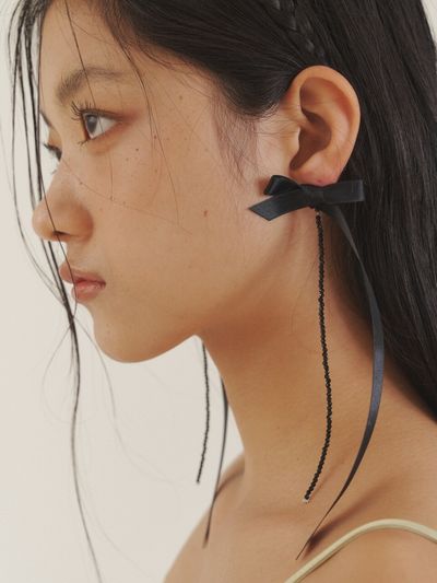 LOVE ME MONSTER Long Long Love Ribbon Earrings_Black