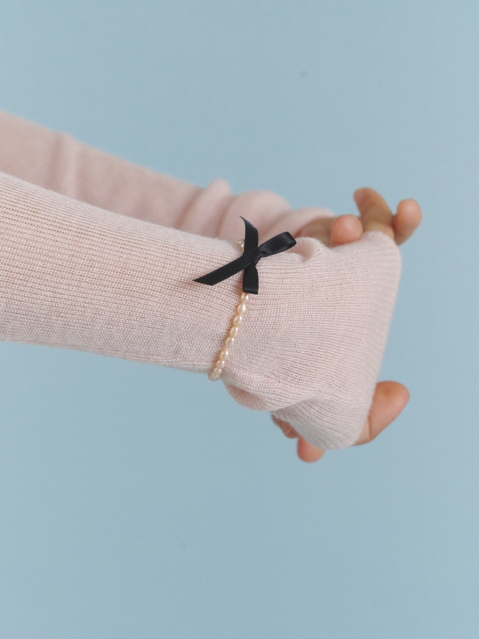 LOVE ME MONSTER Love Ribbon Pink Pearl Bracelet