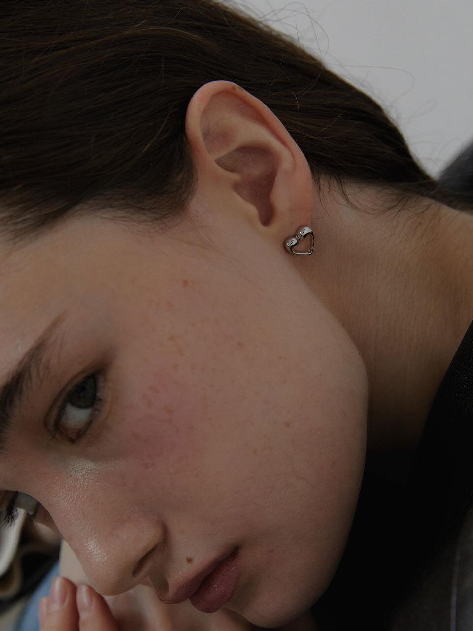 LOVE ME MONSTER Mini Mont Earrings (L243MER040)