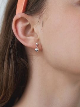 LOVE ME MONSTER [Silver] Ball Heart Earrings