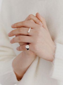 LOVE ME MONSTER Silver Oval Knuckle Ring