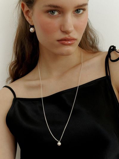 LOVE ME MONSTER [Silver] Pearl Charm Long Necklace