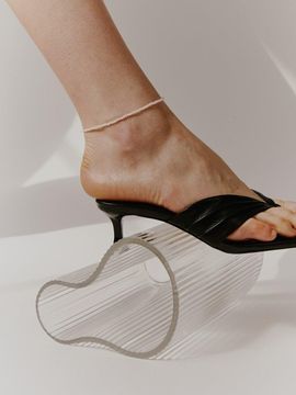 LOVE ME MONSTER Slim Pearl Anklet