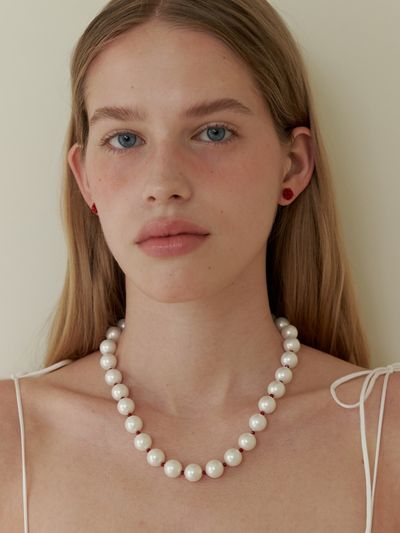 LOVE ME MONSTER Soft Medium Pearl / Beads Necklace