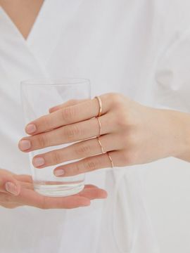 LOVE ME MONSTER Surgical_4 Set-Tiny Rosegold Surgical Rings