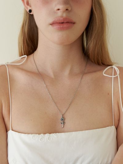 LOVE ME MONSTER [Surgical] Flower Necklace