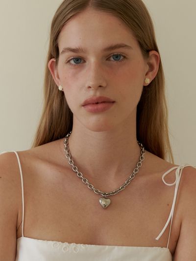 LOVE ME MONSTER [Surgical] Heart Charm Bold Chain Necklace