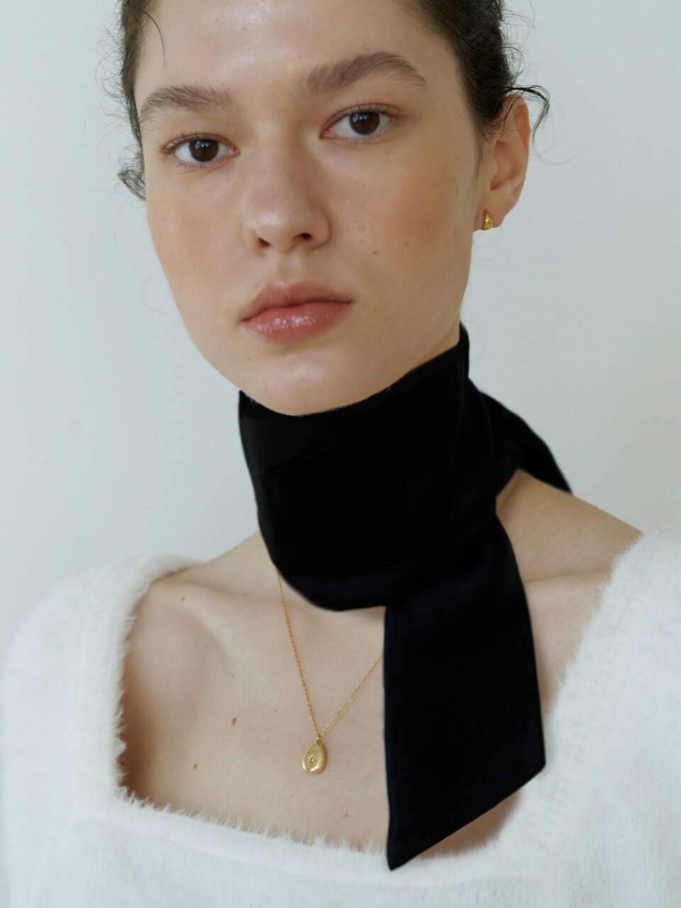 LOVE ME MONSTER Two-Way Long Silk Scarf_BLACK