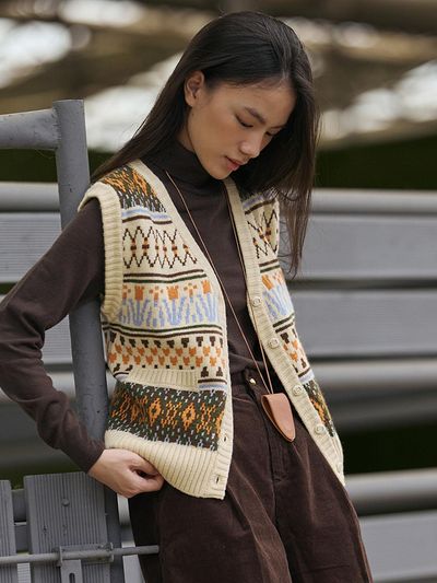 LOVLOV EXTRA FINE WOOL NORDIC VEST