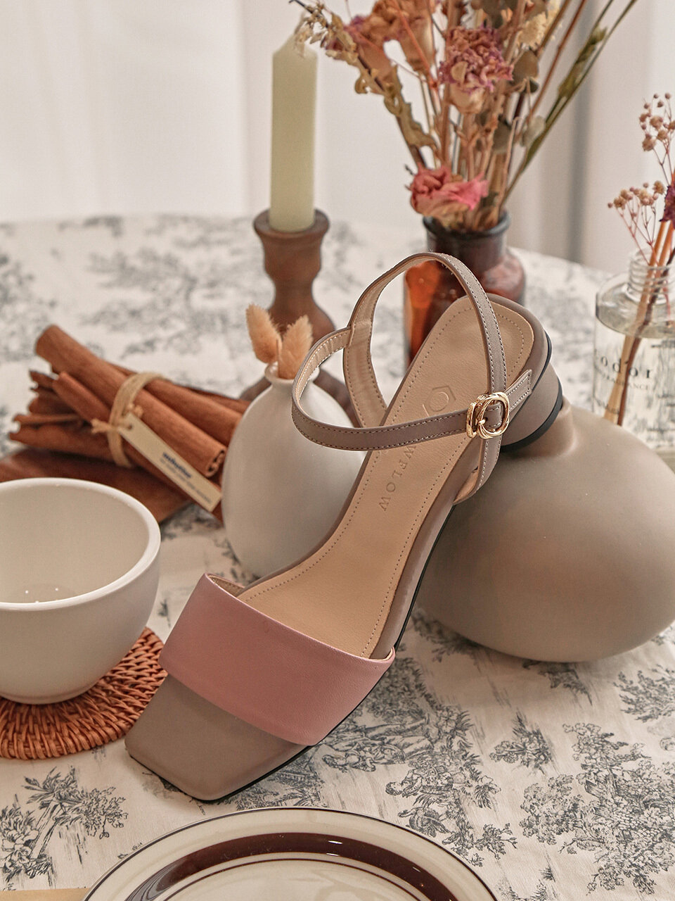 LOWFLOW 1117_1 Arien Romantic Strap Sandals - 2 Colors