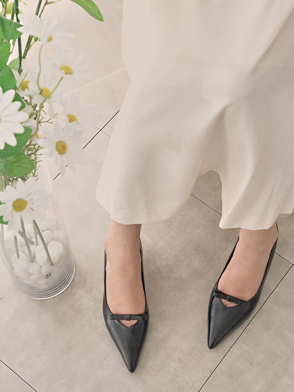 LOWFLOW 132J Romantic Ribbon Pumps