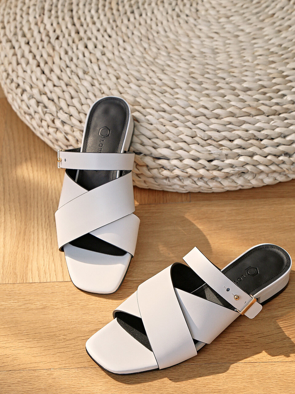 LOWFLOW 1345 Haley X Strap Mules - White
