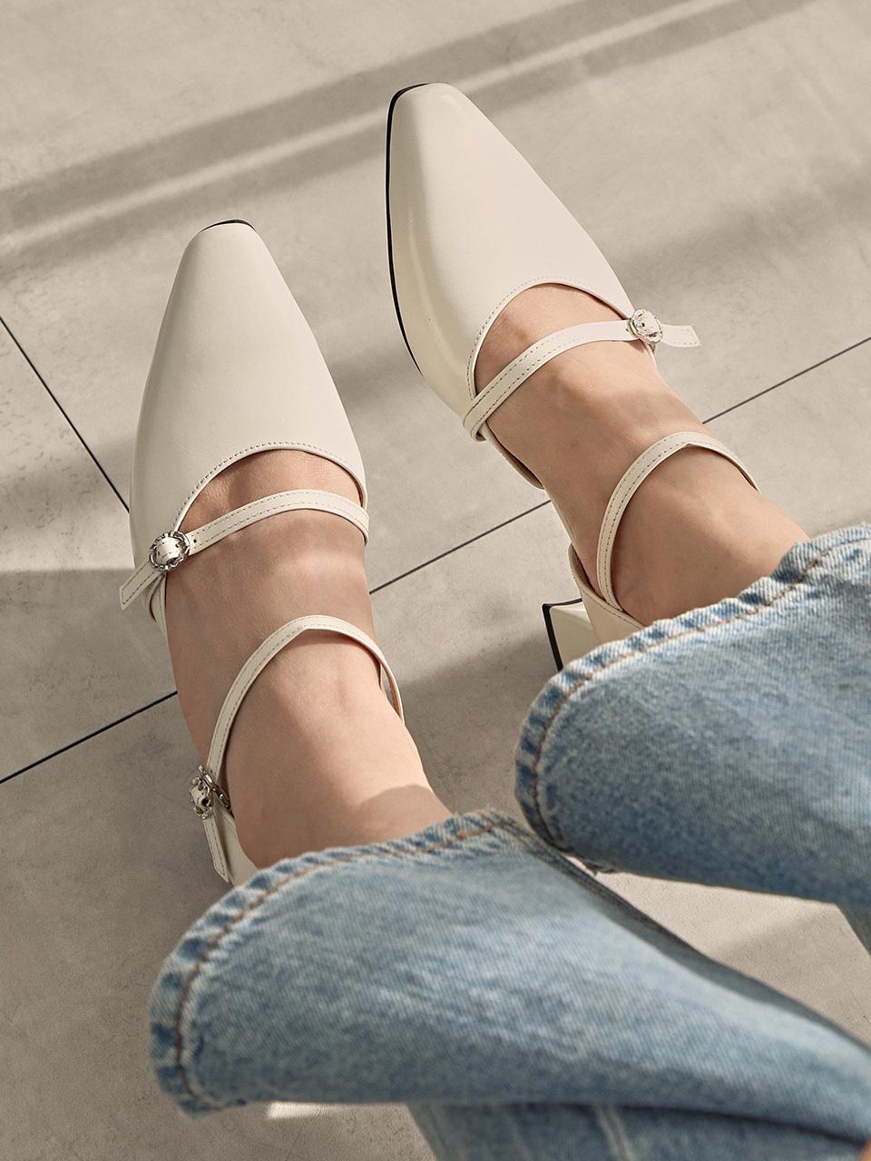 LOWFLOW 139J Iroo Maryjane Pumps
