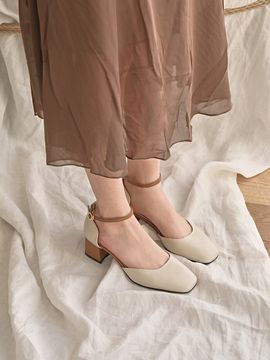 LOWFLOW 709_1 Mishela Dorsay Pumps - 2color