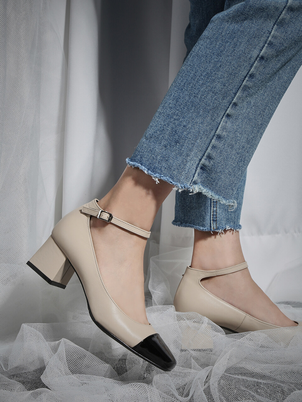 LOWFLOW 972 Helen Strap Pumps Heel - 2color
